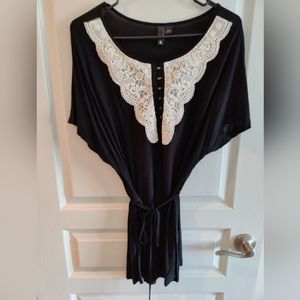H&M black and white lace flowy blouse top